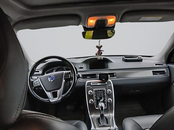 Volvo XC70 6 of 16