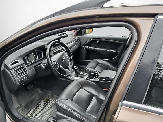 Volvo XC70 5 of 16