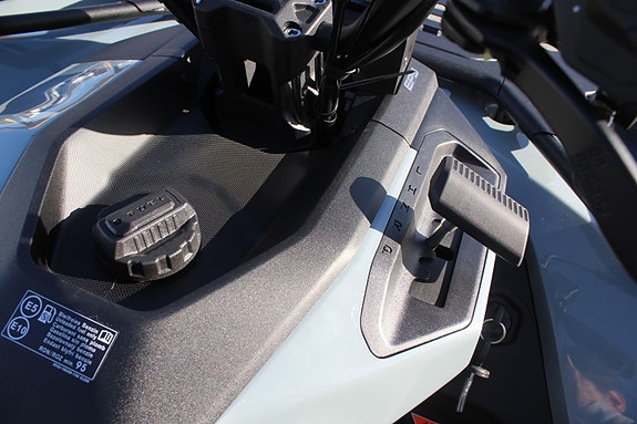 CFMOTO C4 Touring 10 of 14