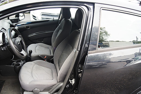 Chevrolet Spark 10 of 12