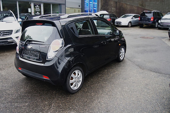 Chevrolet Spark 4 of 12
