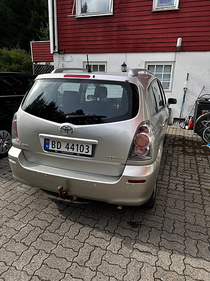 Toyota Corolla Verso 5 of 14