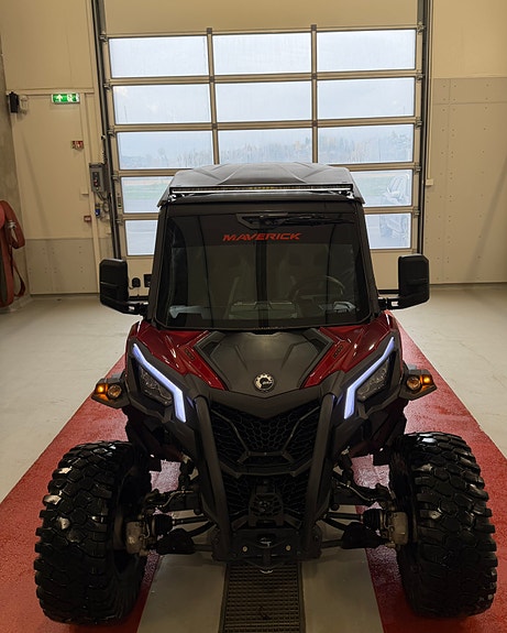 Can-Am Maverick Trail 1000 T 2 of 25