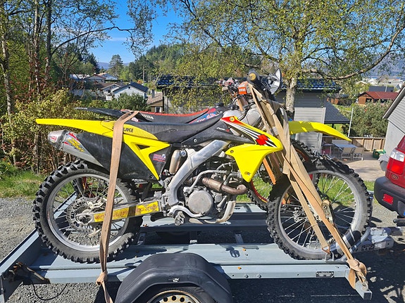 Suzuki RMZ 250 2 of 6
