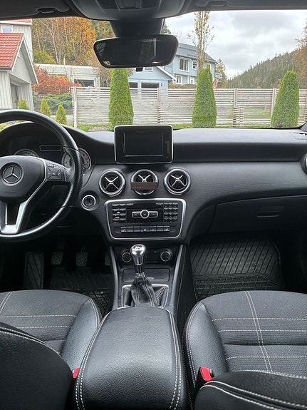 Mercedes-Benz A160 d 14 of 18
