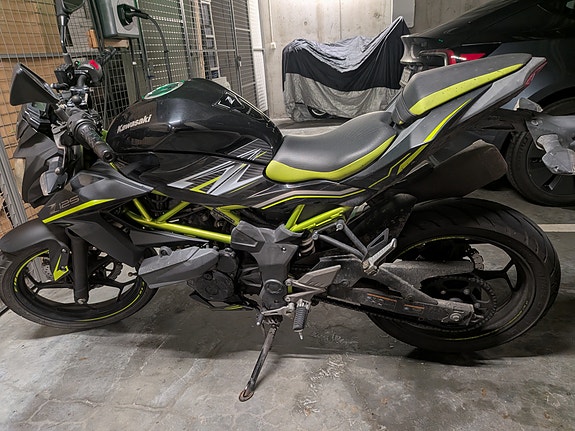 Kawasaki Z 125 3 of 7
