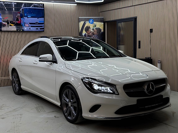 Mercedes-Benz CLA180 9 of 30