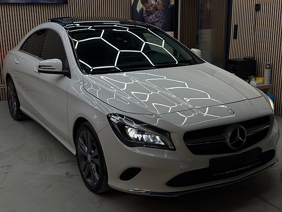 Mercedes-Benz CLA180 12 of 30