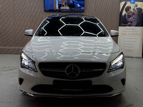 Mercedes-Benz CLA180 8 of 30