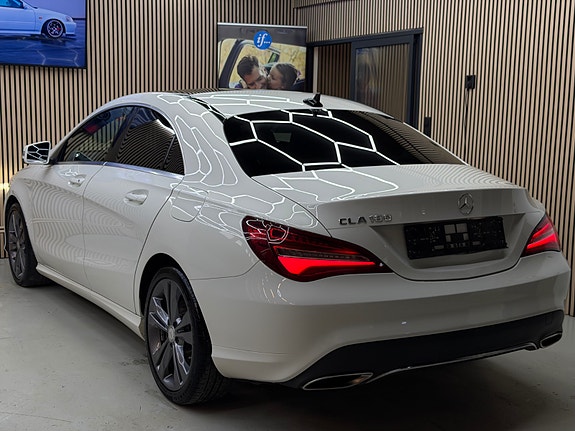 Mercedes-Benz CLA180 13 of 30
