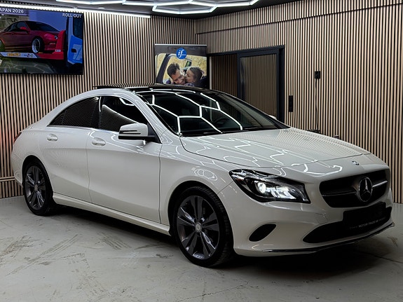 Mercedes-Benz CLA180 10 of 30