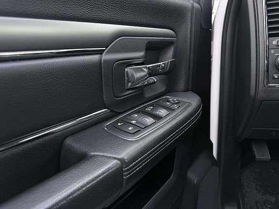 Dodge RAM 1500 26 of 30