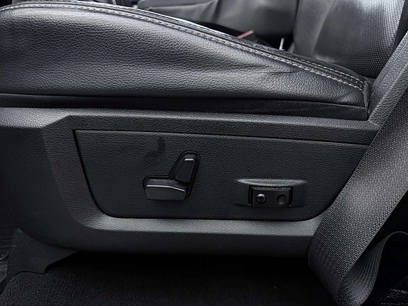 Dodge RAM 1500 25 of 30
