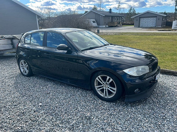 BMW 118d 4 of 6
