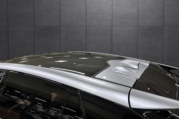 Lexus RZ450e 15 of 25