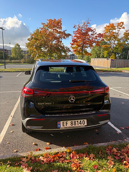 Mercedes-Benz EQA250 5 of 17