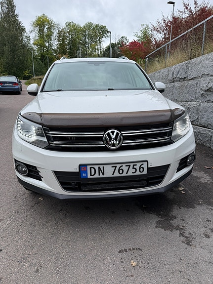 Volkswagen Tiguan 2 of 23