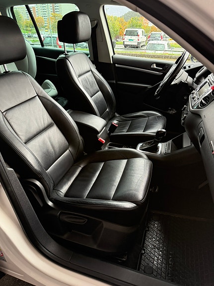 Volkswagen Tiguan 14 of 23