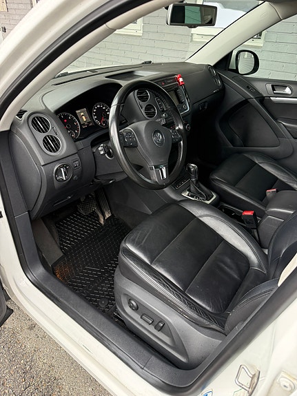 Volkswagen Tiguan 15 of 23