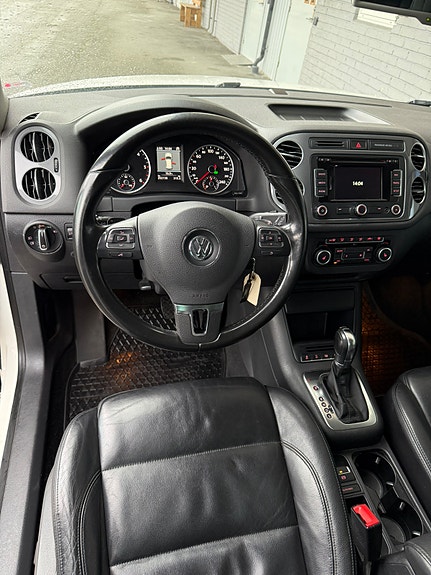 Volkswagen Tiguan 10 of 23