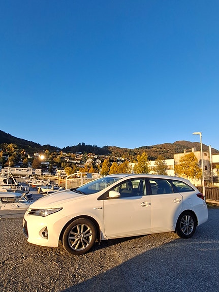 Toyota Auris 3 of 20