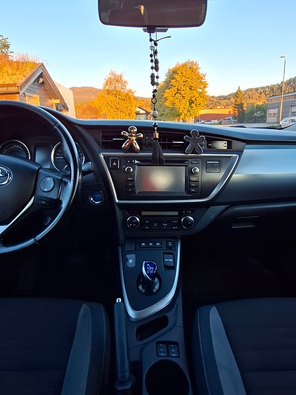 Toyota Auris 14 of 20