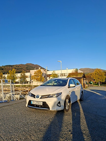 Toyota Auris 4 of 20