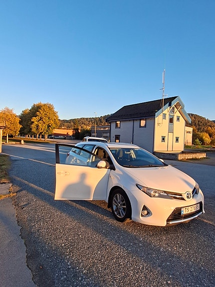 Toyota Auris 10 of 20