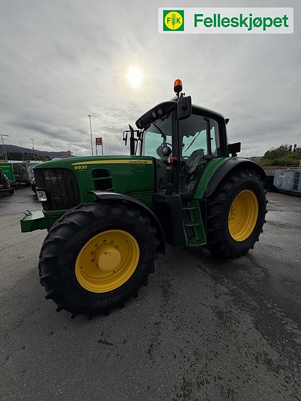 John Deere 6930 13 of 20