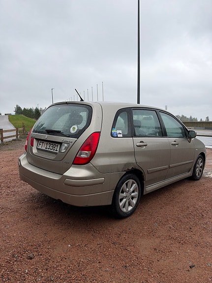 Suzuki Liana 5 of 10
