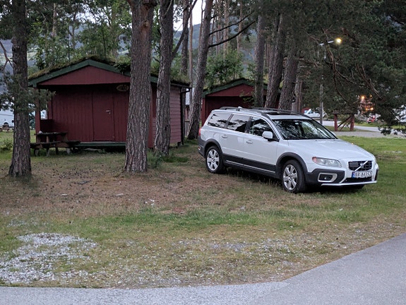 Volvo XC70 2 of 30