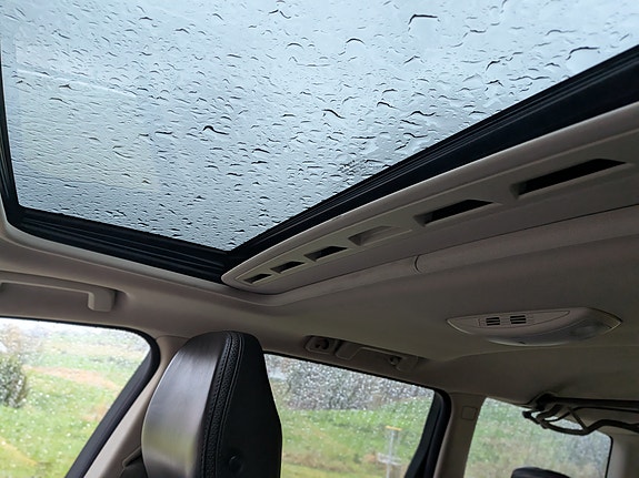 Volvo XC70 18 of 30