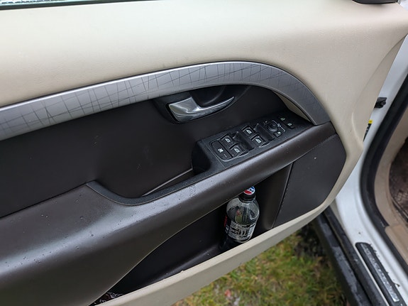 Volvo XC70 10 of 30