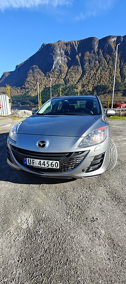 Mazda 3 7 of 9