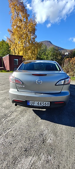 Mazda 3 8 of 9