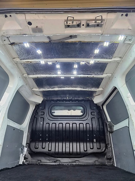 Nissan NV200 27 of 30