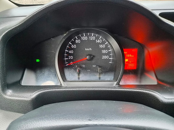 Nissan NV200 17 of 30
