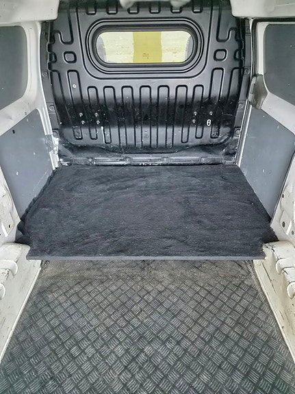 Nissan NV200 28 of 30