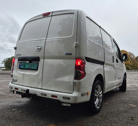 Nissan NV200 9 of 30