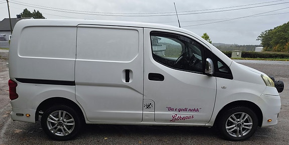 Nissan NV200 5 of 30