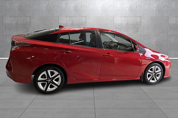 Toyota Prius 6 of 19