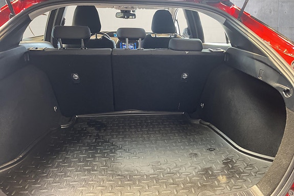 Toyota Prius 18 of 19