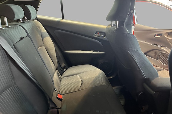 Toyota Prius 17 of 19