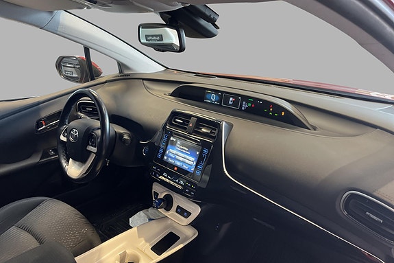 Toyota Prius 15 of 19