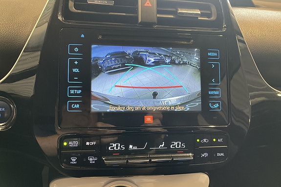 Toyota Prius 14 of 19