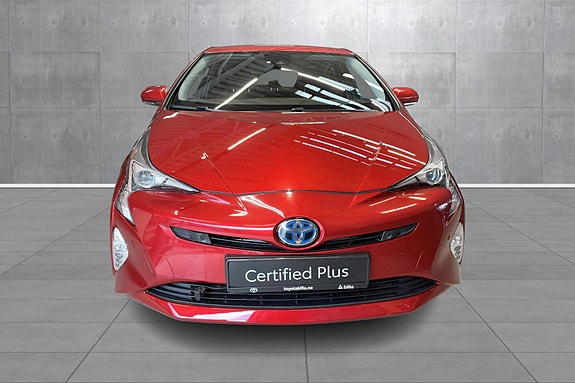 Toyota Prius 8 of 19