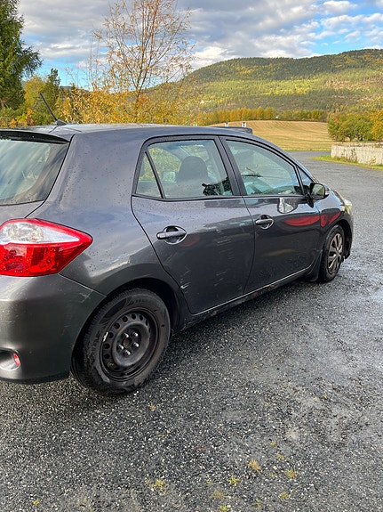 Toyota Auris 4 of 20