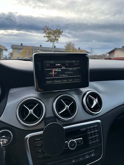 Mercedes-Benz CLA180 7 of 11