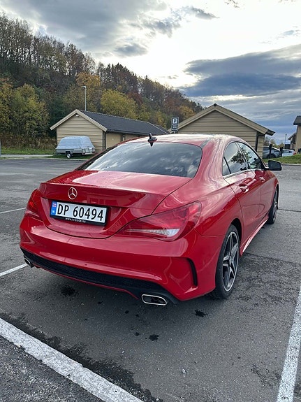 Mercedes-Benz CLA180 4 of 11