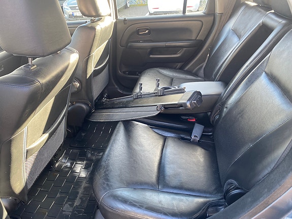 Honda CR-V 10 of 14